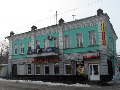 Дом жилой с магазином