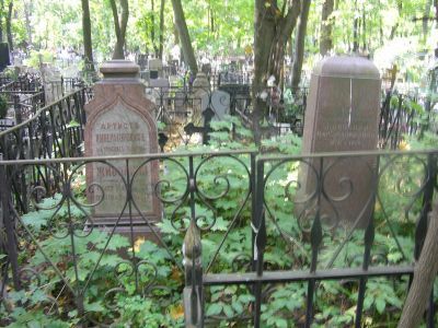 Могила Живокони Василия Игнатьевича (1805-1874), артиста