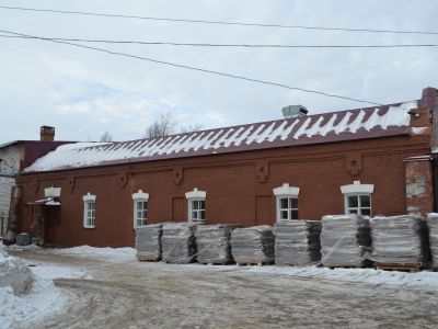 Материальный сарай