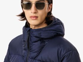 Мужской короткий влагоотталкивающий и ветроустойчивый пуховик Lacoste с капюшоном