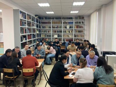 В Якутском научном центре провели интеллектуальную игру «Что? Где? Когда?»