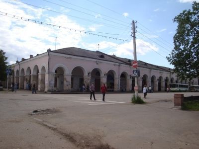 Два корпуса торговых рядов