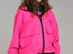 Ветровка для девочки