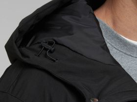 Утепленная куртка с капюшоном