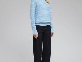 Джемпер приталенного силуэта