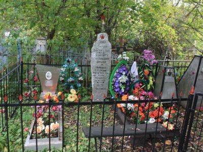 Братская могила партизан