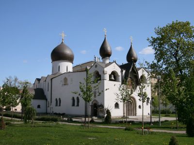 Замоскворечье — умиротворение старой Москвы (Станция метро «Полянка»)