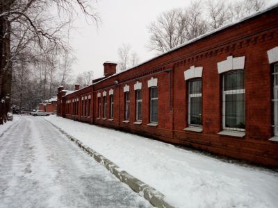 Казарма для нижних чинов с флигелем