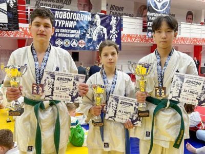 Две "бронзы" и...три чемпиона!