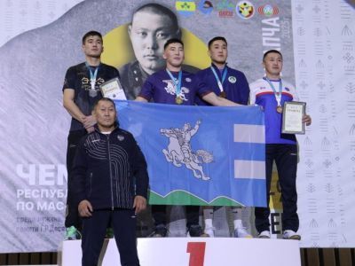 В Чурапче выявили новых чемпионов Якутии по мас-рестлингу