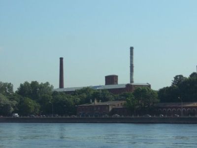 Главное производственное здание Спасской мануфактуры с машинным отделением