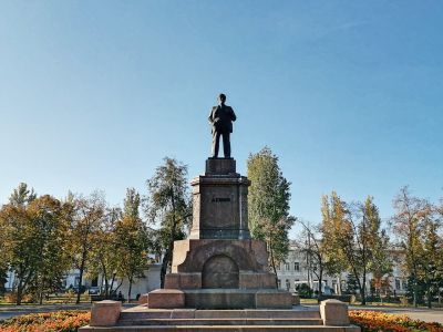 Памятник В.И.Ленину