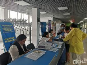Более 300 абитуриентов посетили приемную кампанию «Старт в карьеру» в Якутске