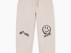 Бежевые спортивные брюки Jogger с принтом для мальчика Глория Джинс
