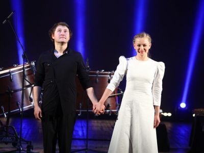 Актрисе Юлии Пересильд в Якутии подарили хомус