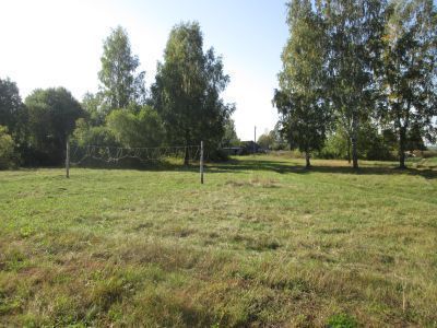 Родина известного почвоведа, академика К.Д. Глинки, в д. Савино (центр сельсовета). Установлена мемориальная доска