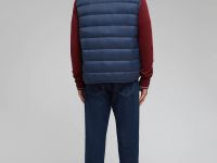 Стеганый пуховый жилет