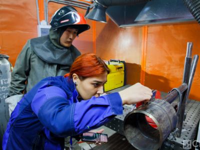 «Нужны сила и зоркость»: сварщики конкурса «Лучший по профессии» приступили к практическим заданиям