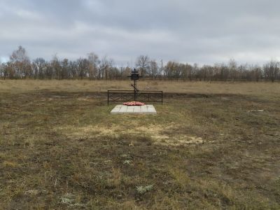 Братская могила советских воинов, погибших в период Сталинградской битвы