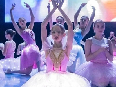Новогодняя танцевальная сказка "12 месяцев"