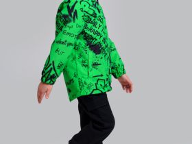 Куртка текстильная с полиуретановым покрытием для мальчиков (ветровка)