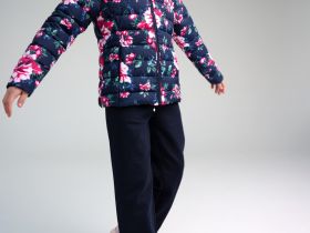 Куртка текстильная с полиуретановым покрытием для девочек