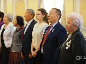 Государственные награды вручили педагогам Якутии