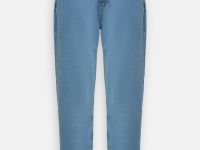 Зауженные джинсы со средней посадкой