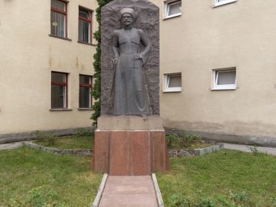 Памятник основоположнику кабардинской литературы Бекмурзе Пачеву