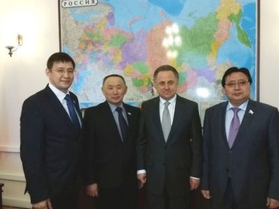 Министр спорта России Виталий Мутко поддерживает мас-рестлинг.