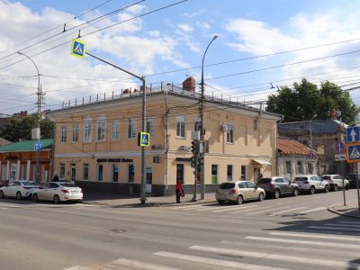 Двухэтажный каменный жилой дом. Классицизм