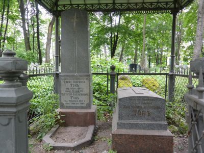 Могила Тона К.А. (1794-1881), архитектора