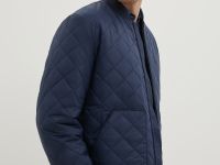 Утепленная стеганая куртка-бомбер