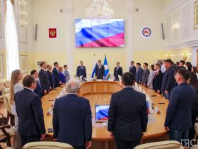 В Якутии отметили День радио и наградили работников связи