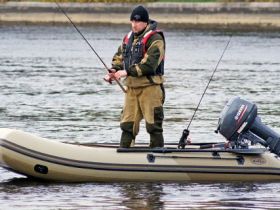 Лодка ПВХ BADGER FLA 330