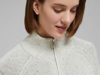 Свитер с шерстью