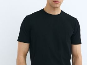 Базовая футболка, Черный