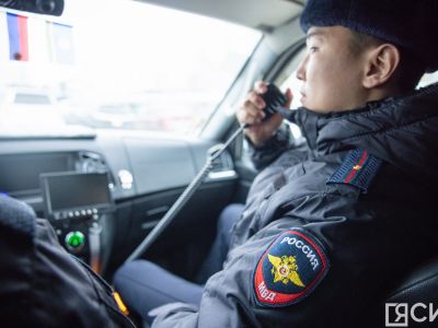 Более 5,7 млн рублей похитили из автомобиля в Якутске