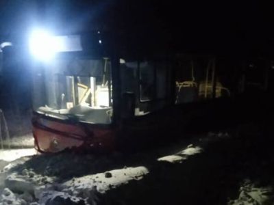 Маршрутный автобус съехал с дороги в районе Тулагино-Кильдямцев