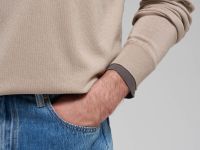 Легкий базовый джемпер полуприлегающего кроя