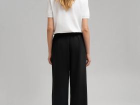 Брюки-джоггеры объемного кроя из футера