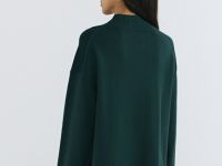 Объёмный джемпер с воротником-стойкой, Зеленый