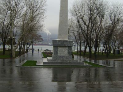 Обелиск в честь 20-летия окончания гражданской войны в г. Новороссийске
