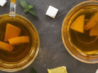 Названо количество сахара, которое можно добавлять в чай без вреда для здоровья