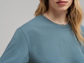 Удлиненная футболка прямого кроя