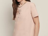 Футболка приталенного силуэта с принтом