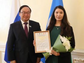 В Якутии наградили лучших социальных работников