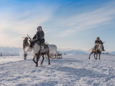 Не потерять корни: зачем якутские алмазники и ученые исследуют священные места народов Севера