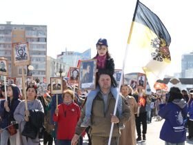 Фото. В Якутске акция «Бессмертный полк» собрала более 50 тысяч человек