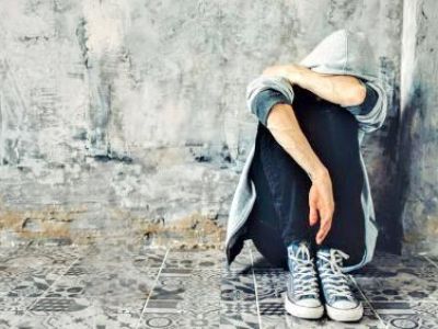 За несколько лет личность превращается в парию